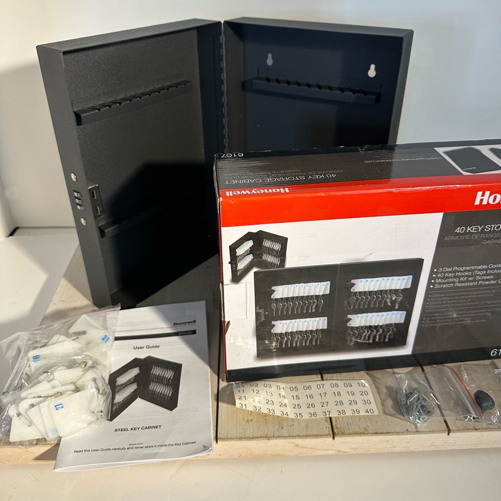 40 key storage cabinet metal lock box Honeywell wall mount combination lock NWT